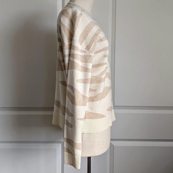 Splendid Sweater Silk Blend Camel Zebra Print Knit Crew Neck Cream Camel M NWT - Picture 6 of 12